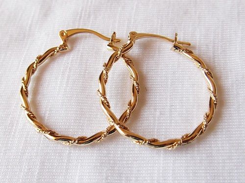 BRINCO ARGOLA FOLHEADO A OURO 18K OB008