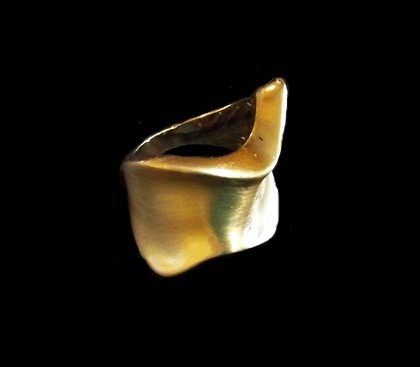 ANEL ONDA DOURADA BA002