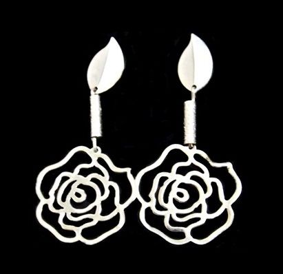 BRINCO ROSA VAZADA Folheado a PRATA PB049