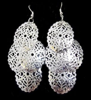 BRINCO 4 folhas PRATEADO importado BB012